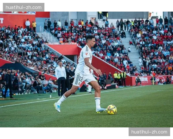 阿诺德防守数据稳步提升 皇马后防线年龄结构得到优化